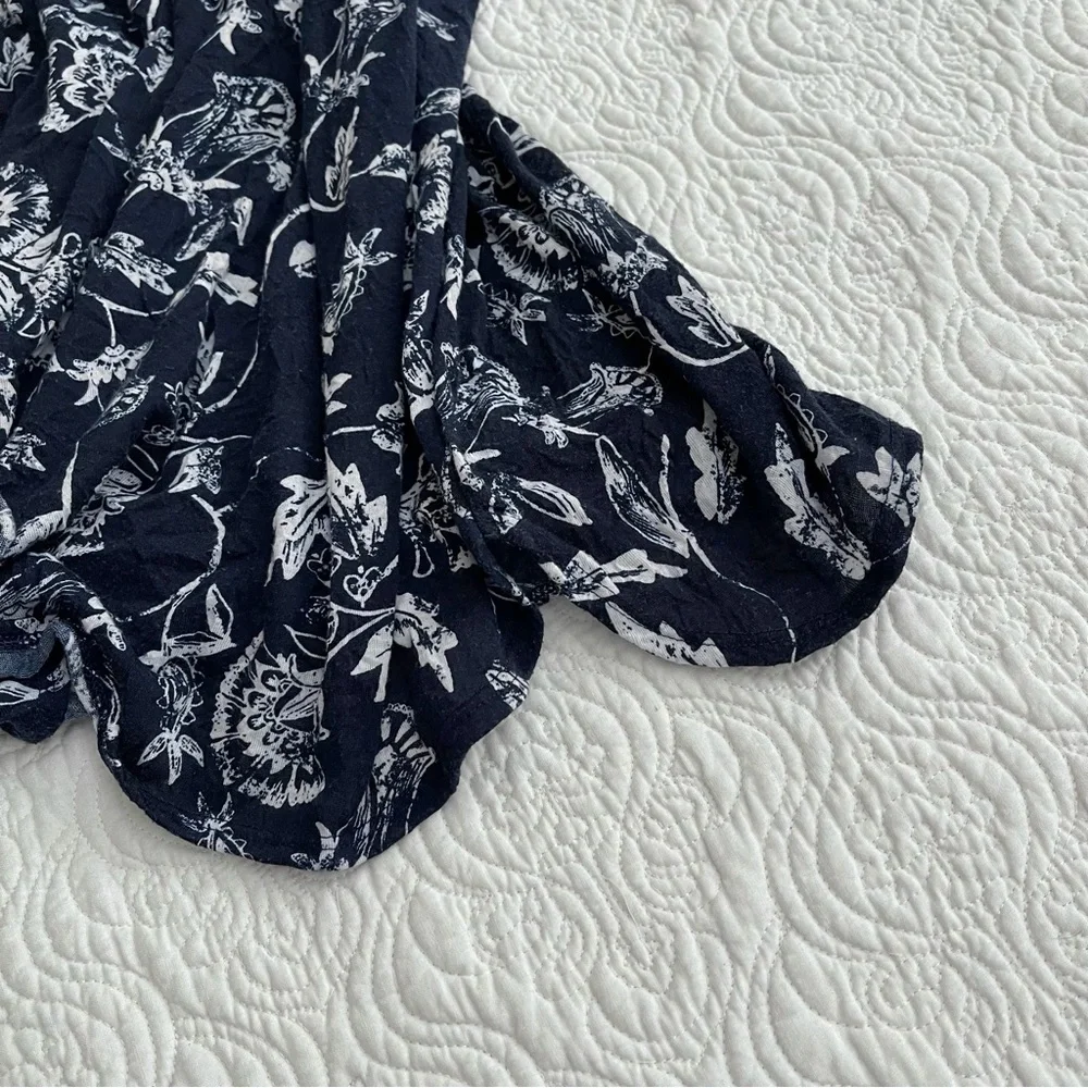 Daisy Fuentes Floral Sleeveless Top Size L - Picture 4 of 9